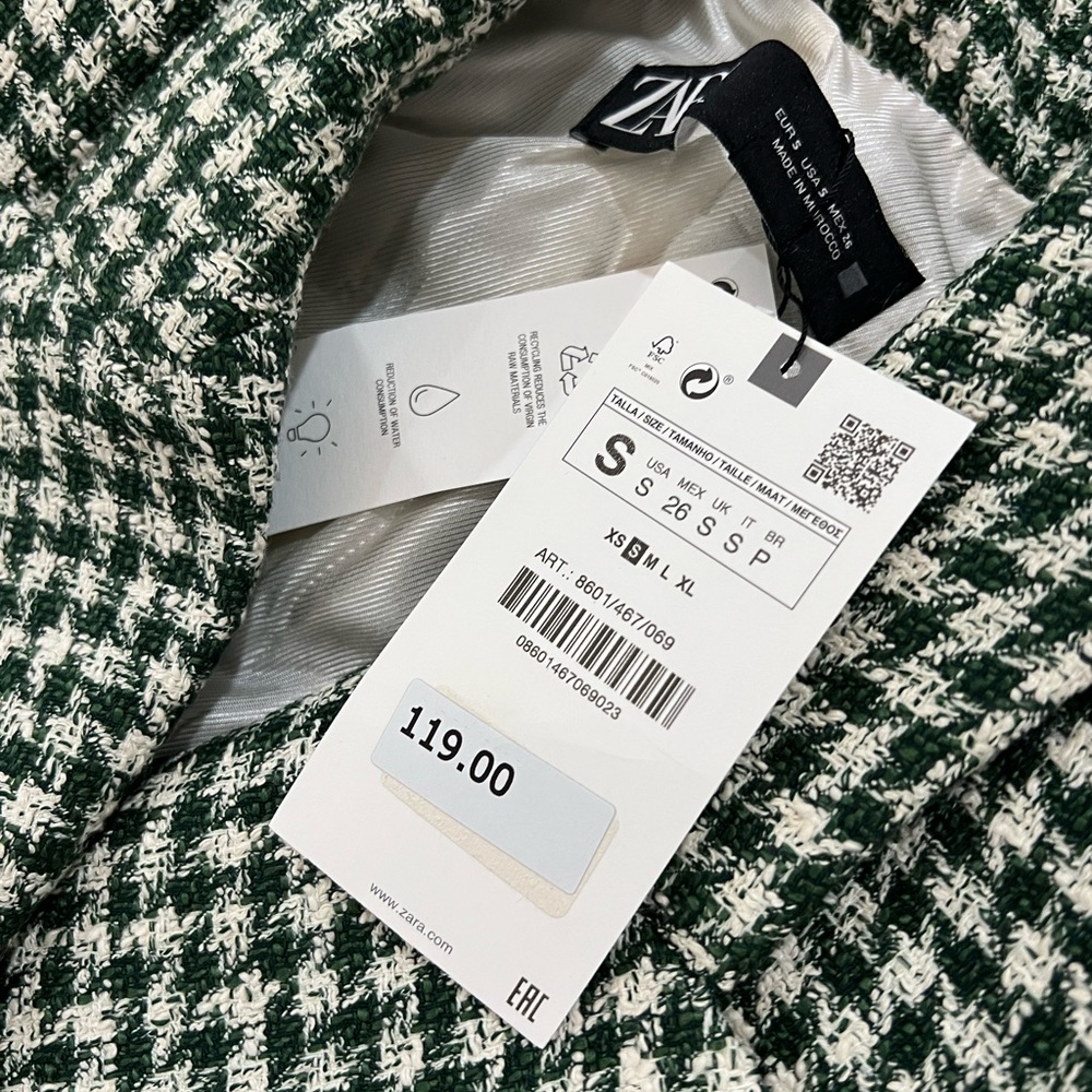 Zara houndstooth ladies suit. Jacket and Pants.